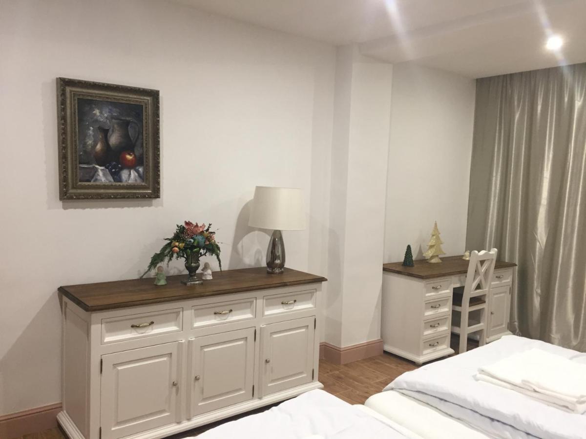 Hotel Galeria Pezinska Baba Pezinok Esterno foto