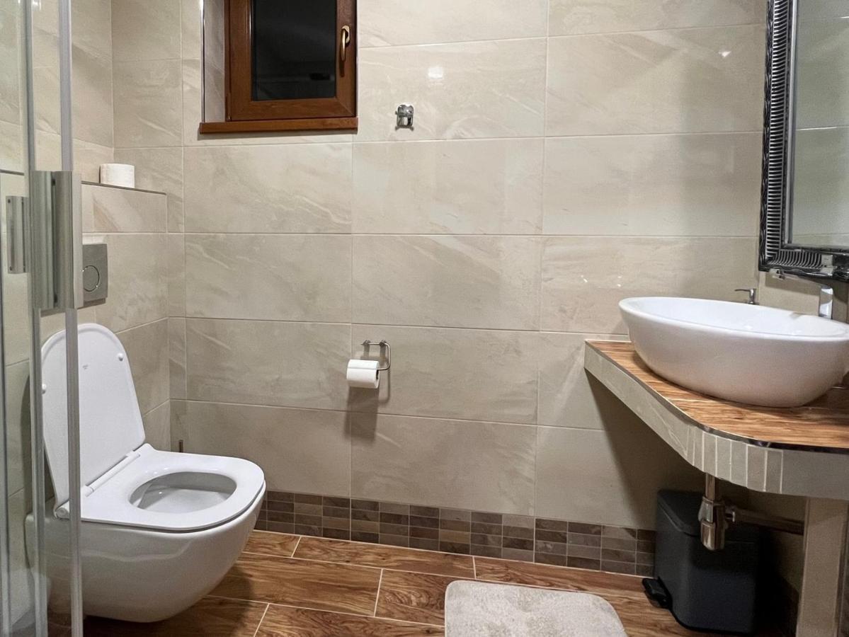 Hotel Galeria Pezinska Baba Pezinok Esterno foto